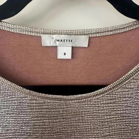 NWT Maette Women’s Metallic Flutter Cap Sleeve Day To Night Feminine Blouse‎ S - Picture 8 of 8